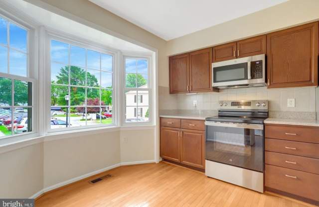6519 KEMPER LAKES Court Gallery 4