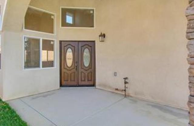 Newly Remodeled 4 Bedroom Custom Home for Rent in Fontana Gallery 3