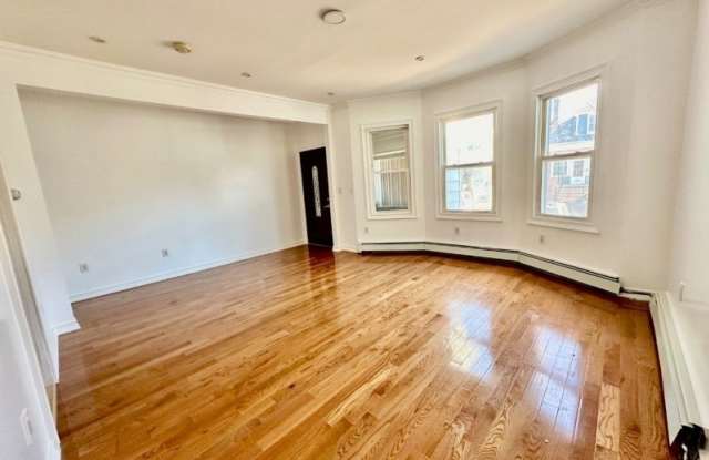 432-434 N 12th St Gallery 3