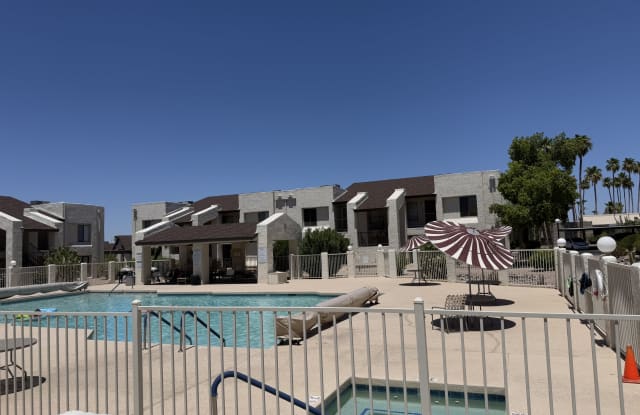 5518 East Lindstrom Lane - 2041 photos photos