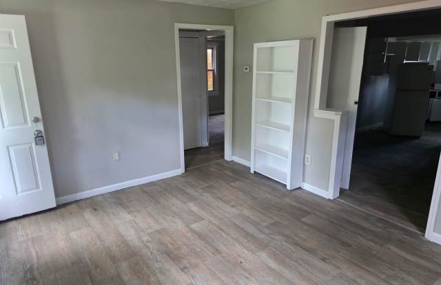 Spacious 3BD/2BA Home Gallery 3