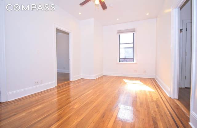 45-49 41st Street Gallery 2