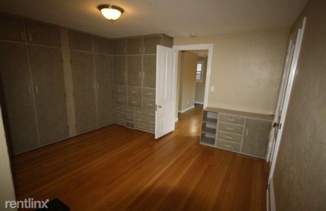 148 College Ave NE Apt 3 Gallery 4