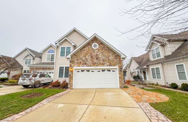 Lavish 4 Bed 3.5 Bath Home With Sunroom Large Recreation Room In Desired South Riding photos photos Lavish 4 Bed 3.5 Bath Home With Sunroom Large Recreation Room In Desired South Riding photos photos