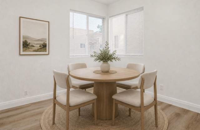 SPACIOUS 2BED/2BATH CONDO * SECOND FLOOR UNIT* Gallery 4