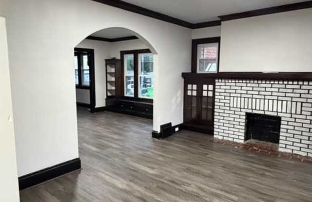 10009 Sladden Avenue Gallery 3