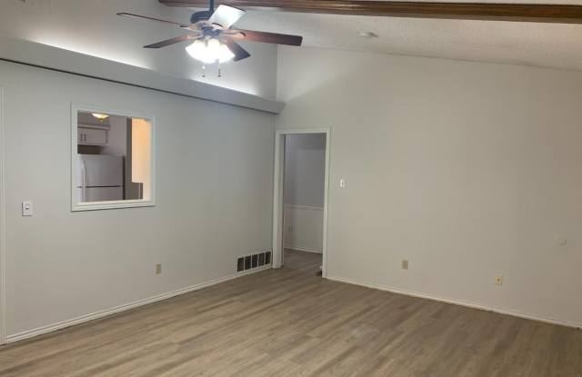 408 Ironton Avenue Gallery 3