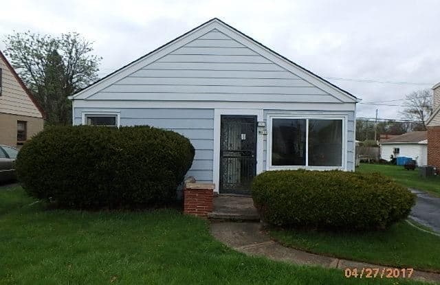 8618 W Cleveland Ave - 8618 West Cleveland Avenue, West Allis, WI 53227