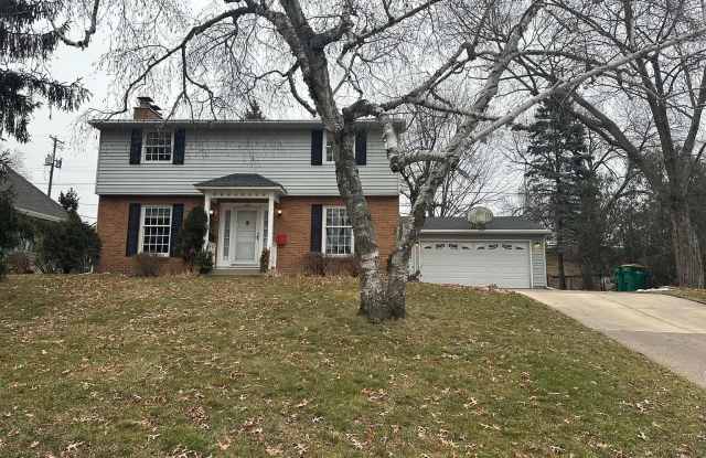 1215 Everett St S photos photos