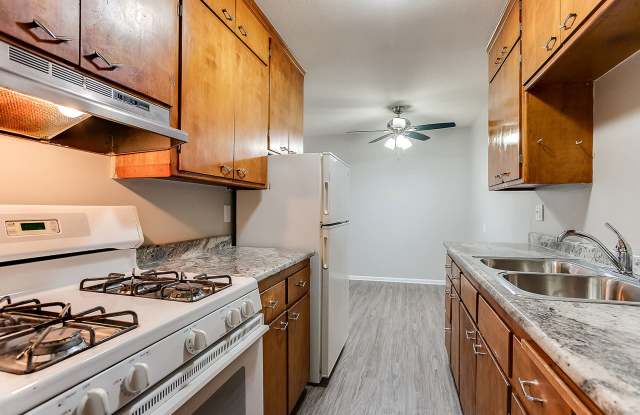 2421 Pillsbury Ave South photos photos