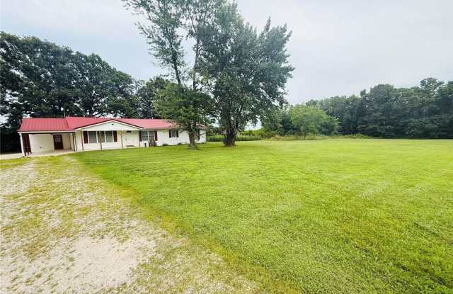 3 Bedroom 2 Bath home in Edgar Springs Gallery 3