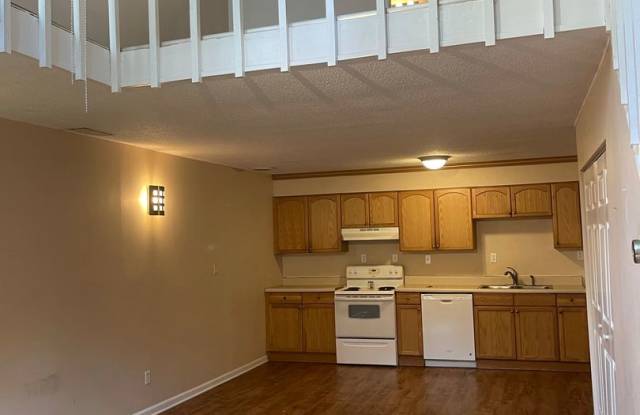1 Bedroom Duplex! Gallery 4