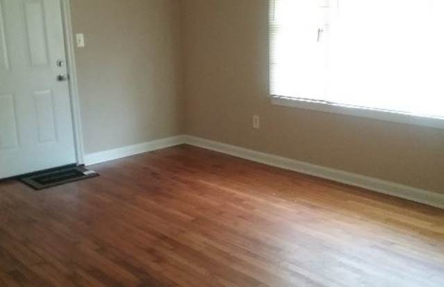418 Thaxton Drive S.E. Unit A Gallery 2