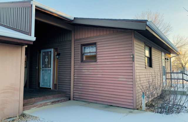 105 9th Street NW Gallery 3