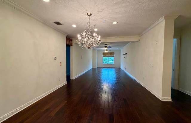 Beautiful 3-bedroom 3-bath condo in the heart of Winter Park, FL! Gallery 4