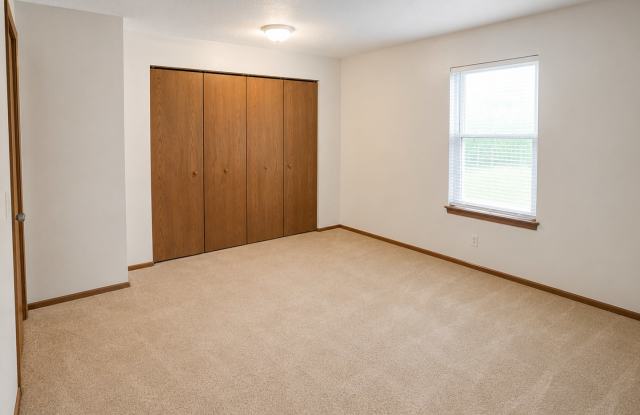 September 1st 2027 move in, newly remodeled townhome Gallery 3