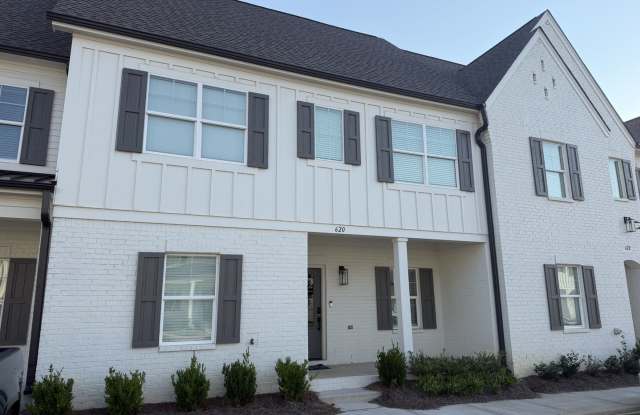 3BR/3.5BA For Rent Gallery 1