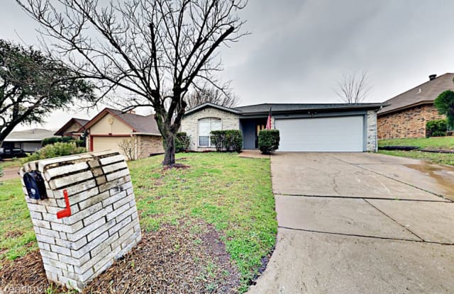 420 Deauville Drive - 420 Deauville Drive, Fort Worth, TX 76108