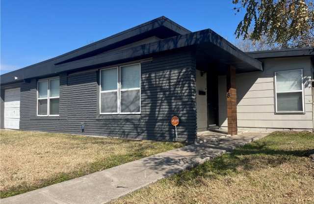 3918 Lincoln Street photos photos