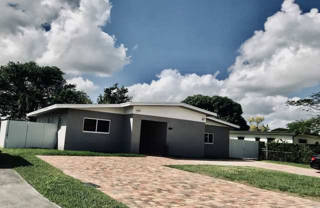 1540 Southwest 74th Court photos photos