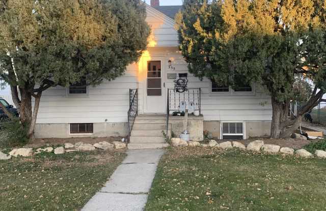 355 North Cheyenne Street - 355 North Cheyenne Street, Powell, WY 82435