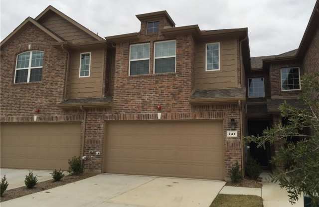 247 Sherburne Street - 247 Sherburne Street, Lewisville, TX 75067