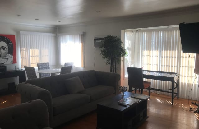 9123 Phyllis Street - 9123 Phyllis Street, West Hollywood, CA 90069
