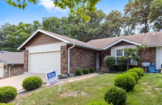 Ellisville Area / West County/ Ranch style duplex/villa photos photos