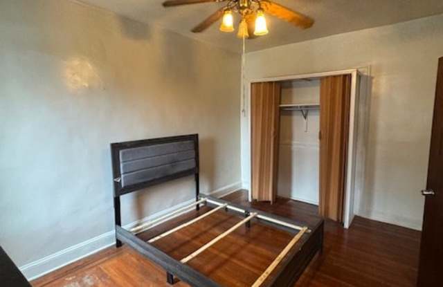 2843 West Garrison Avenue - 1 Gallery 4