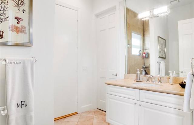 17 GRAND BAY ESTATES CR Gallery 3