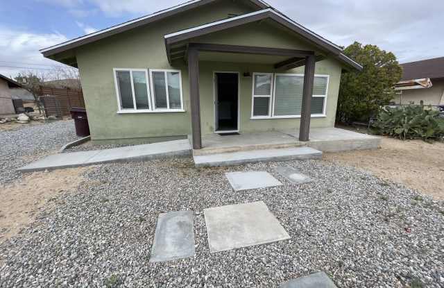 Joshua Tree home with views, views, views.... photos photos
