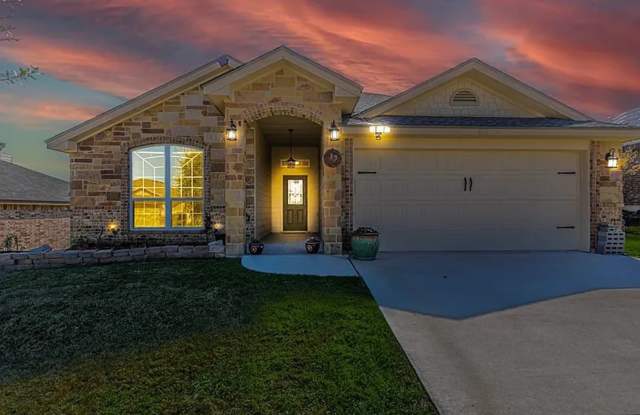 821 KENDRA DR, Gallery 3