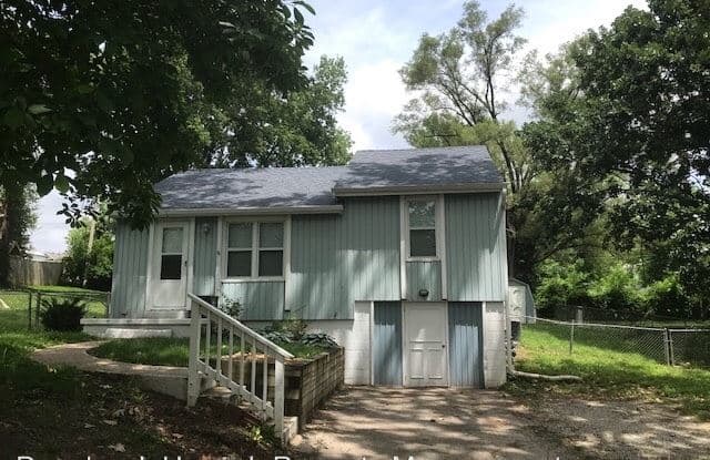5120 NE 45th Street - 5120 Northeast 45th Street, Kansas City, MO 64117