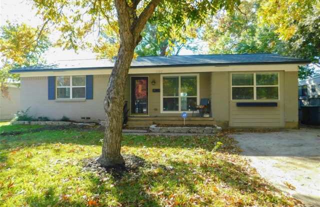 1102 Noble Avenue Gallery 2