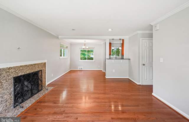 7407 MARC DRIVE Gallery 4