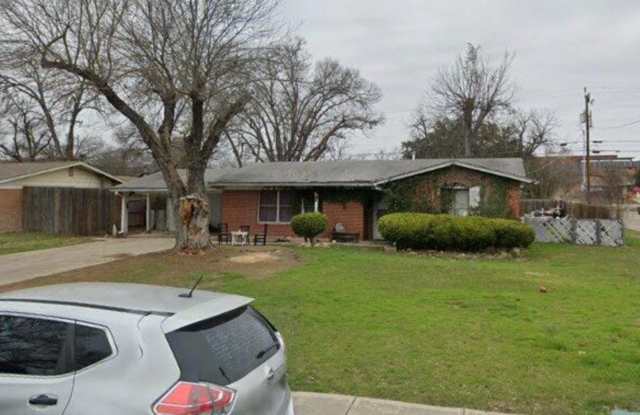 Room in 4 Bedroom Home in San Antonio photos photos