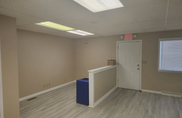 936 West Greenfield Avenue - 1322 S 10th - Office - 936 West Greenfield Avenue, Milwaukee, WI 53204