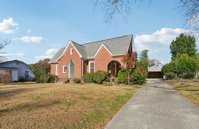 552 Hyde Park Drive Northeast Gallery 2