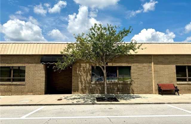 153 S Ridgewood Drive - 153 South Ridgewood Drive, Sebring, FL 33870