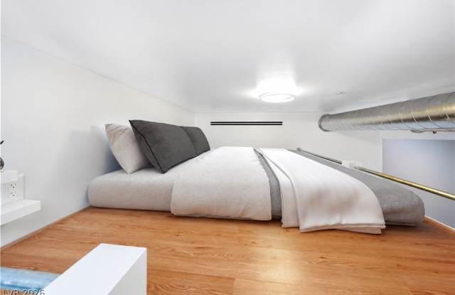 200 Hoover Avenue Gallery 4