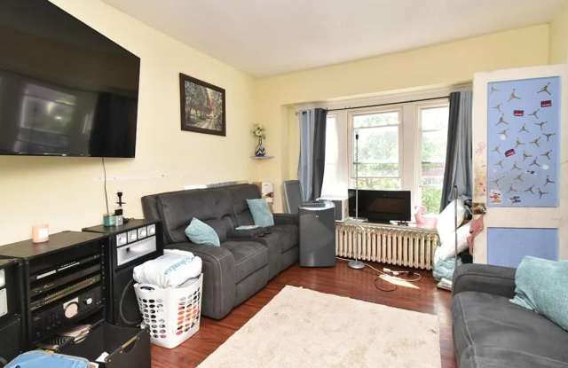 3077 Main StreetUnit #1 Gallery 2