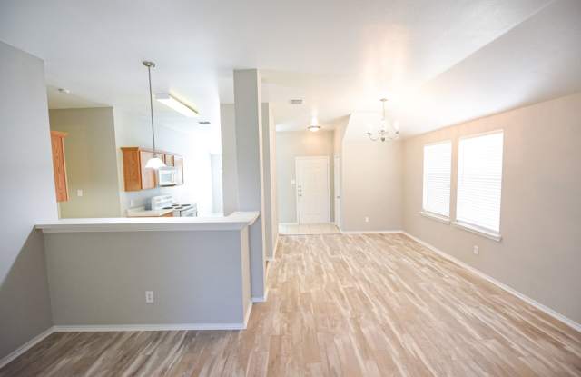 GREAT home for rent in Anna Gallery 4
