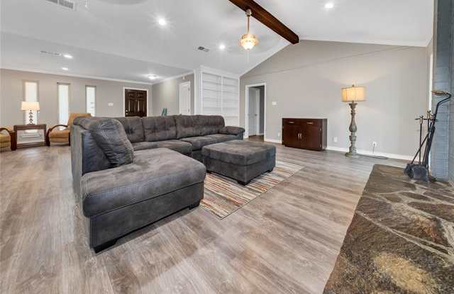 1608 Dakar Road W Gallery 3