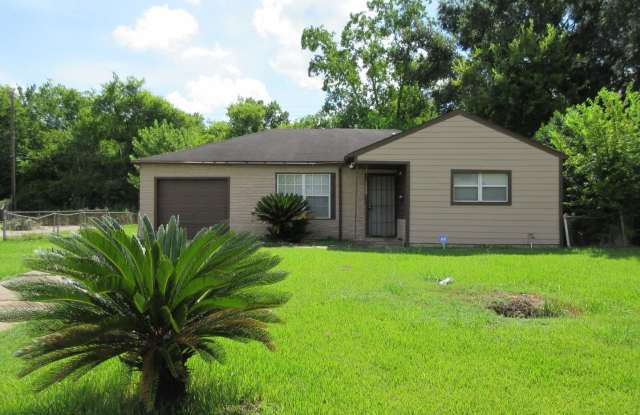 10601 Murr Way - 10601 Murr Way, Houston, TX 77048