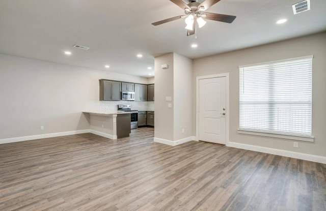 Stone Lake Townhomes Gallery 1