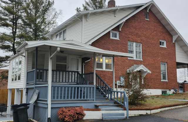 SHORT TERM Single Family 5 BR House in Harrisonburg Available NOW photos photos