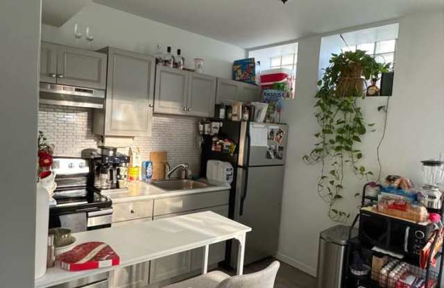 316 Salaignac Street - B photos photos