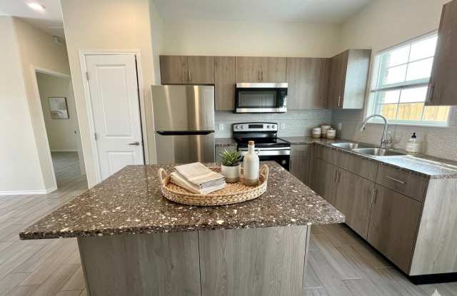 4907 Hiawatha Dr - 4907 North Hiawatha Drive, Pharr, TX 78577