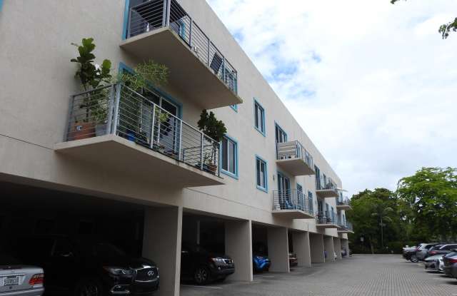 1550 NE 34TH Court Gallery 4