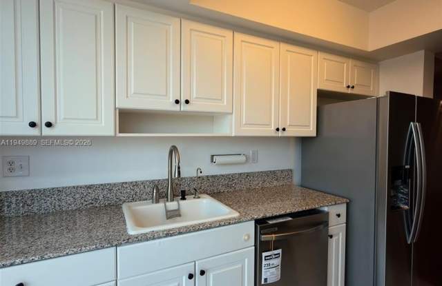 2501 SW 37th Ave photos photos